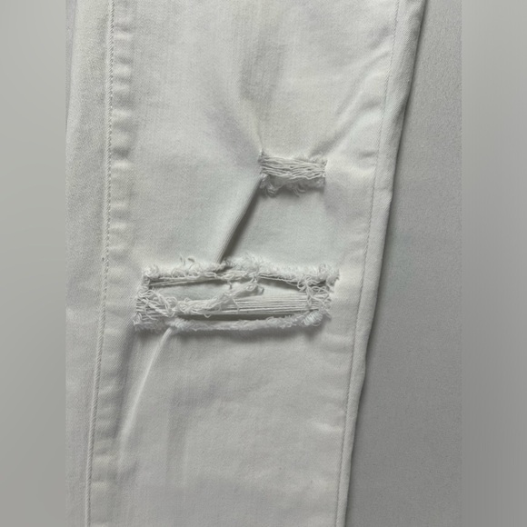 American Eagle Hi-Rise Distressed Cropped Skinny Jeans - Picture 12 of 16